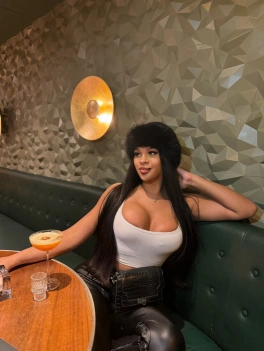 escort image