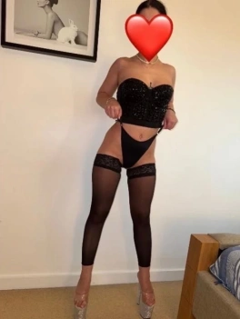escort image