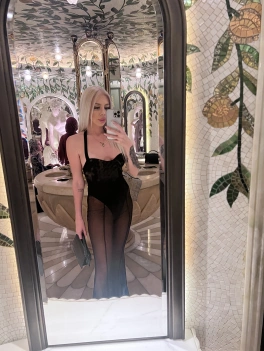 escort image