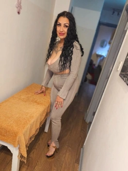 escort image