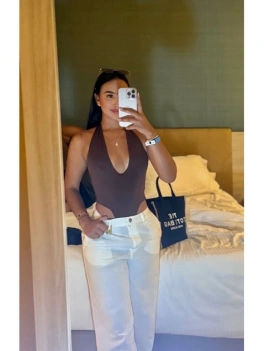 escort image