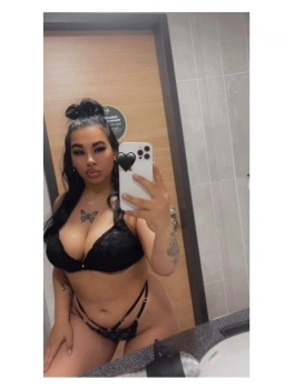 escort image