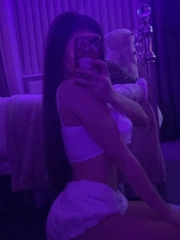 escort image