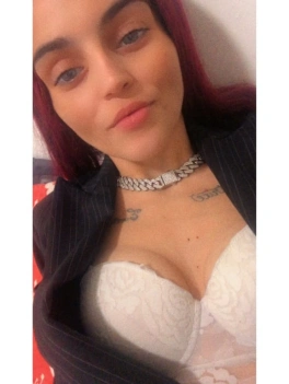 escort image