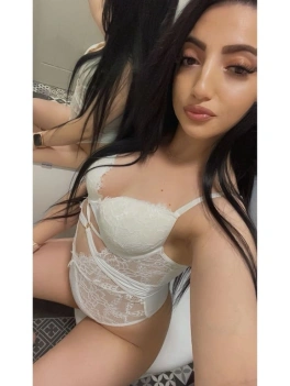 escort image