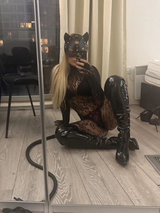 escort image