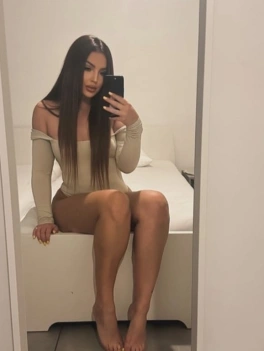 escort image