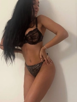 escort image