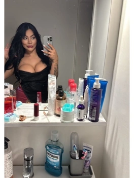 escort image