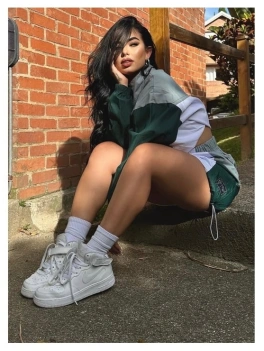escort image