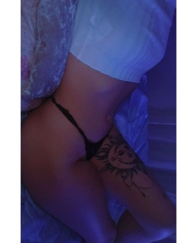 escort image