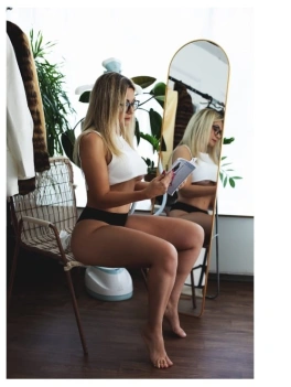 escort image