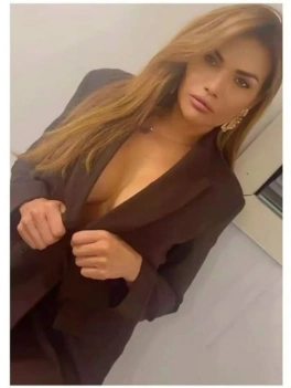 escort image