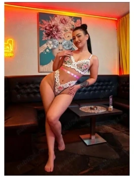 escort image