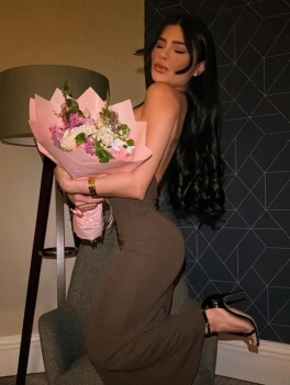 escort image