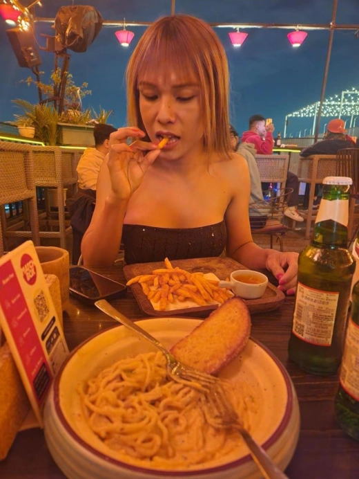 escort image