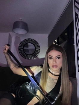 escort image