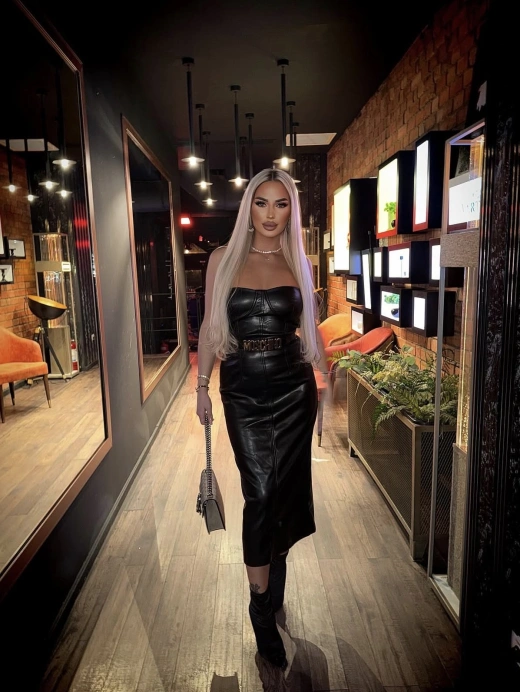 escort image