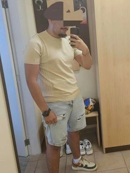 escort image