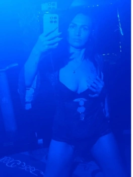 escort image