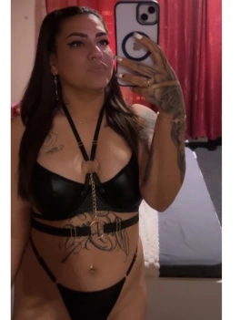 escort image