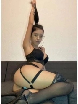 escort image