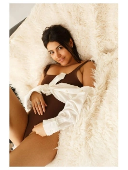 escort image