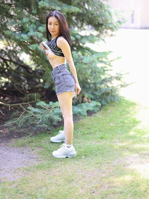 escort image