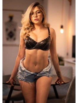 escort image