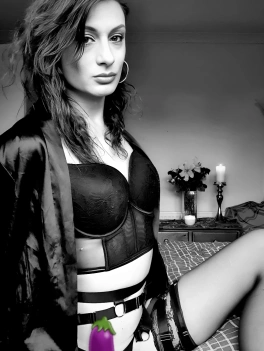 escort image