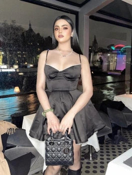 escort image