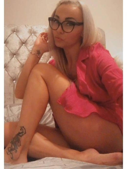 escort image